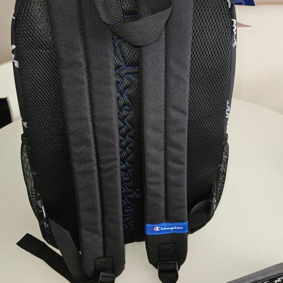 Champion backpack with detachable insulated lunchbox. - Picture 5 of 5